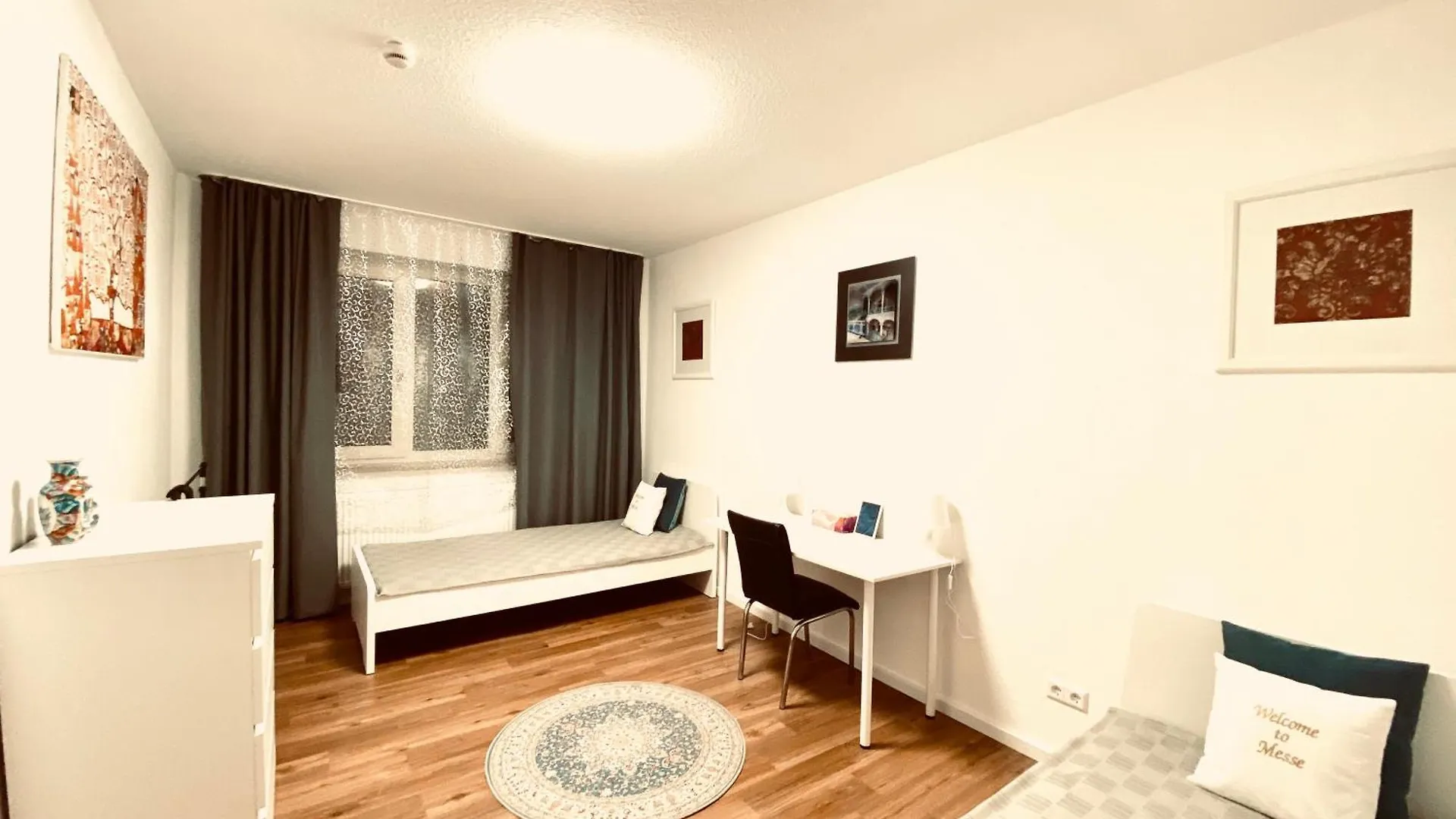 Welcometomessepremium Three Bedroom Apartment Hannover
