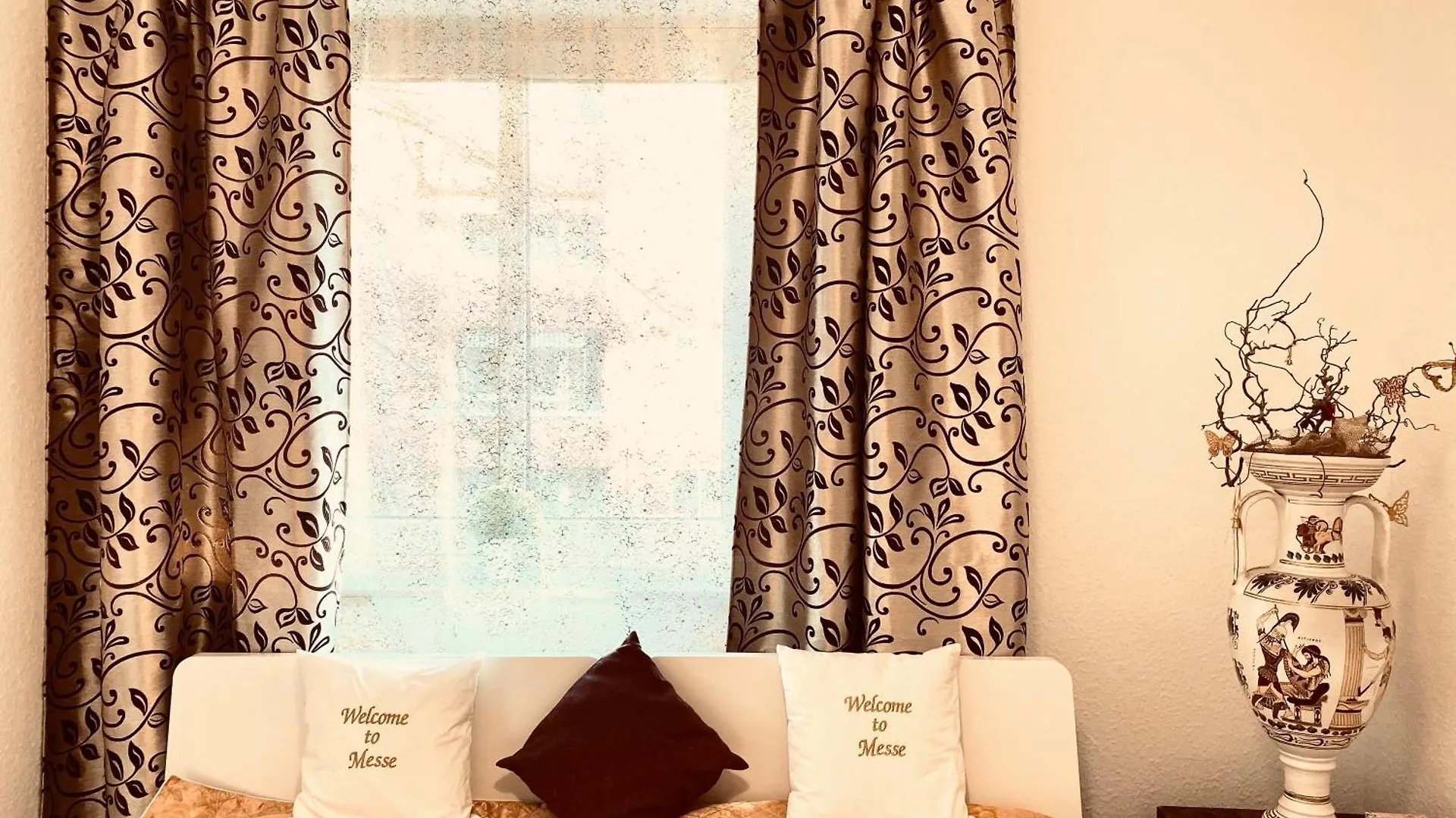 Welcometomessepremium Three Bedroom Apartment Hannover