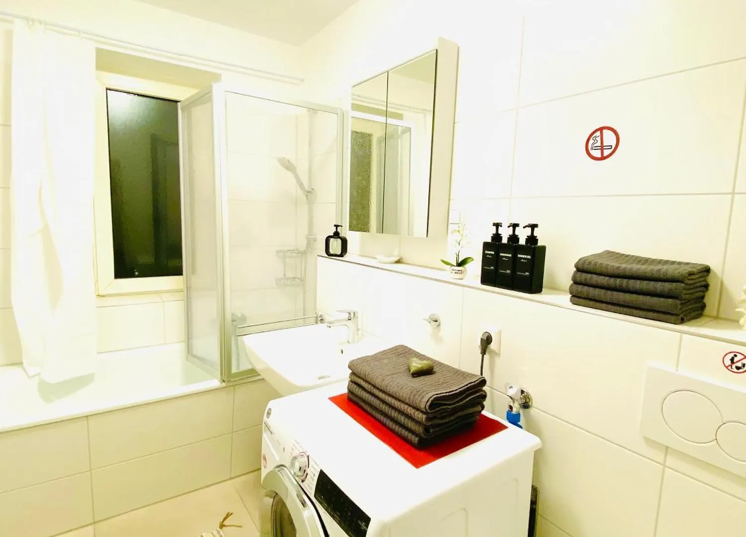 Welcometomessepremium Three Bedroom Apartment Hannover